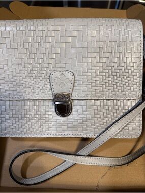 Stunning Patricia Nash crossbody/clutch must see